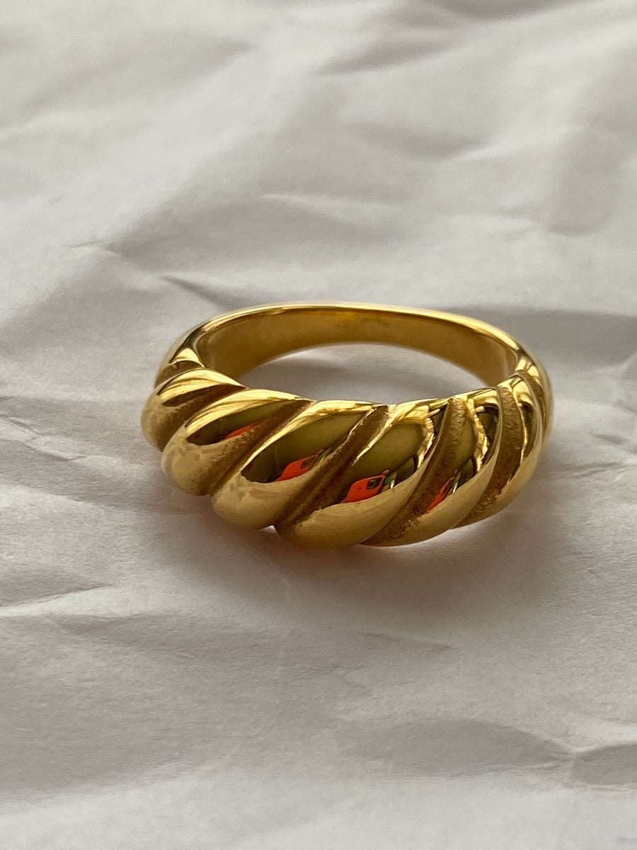 Gold Crossaint Dome Ring